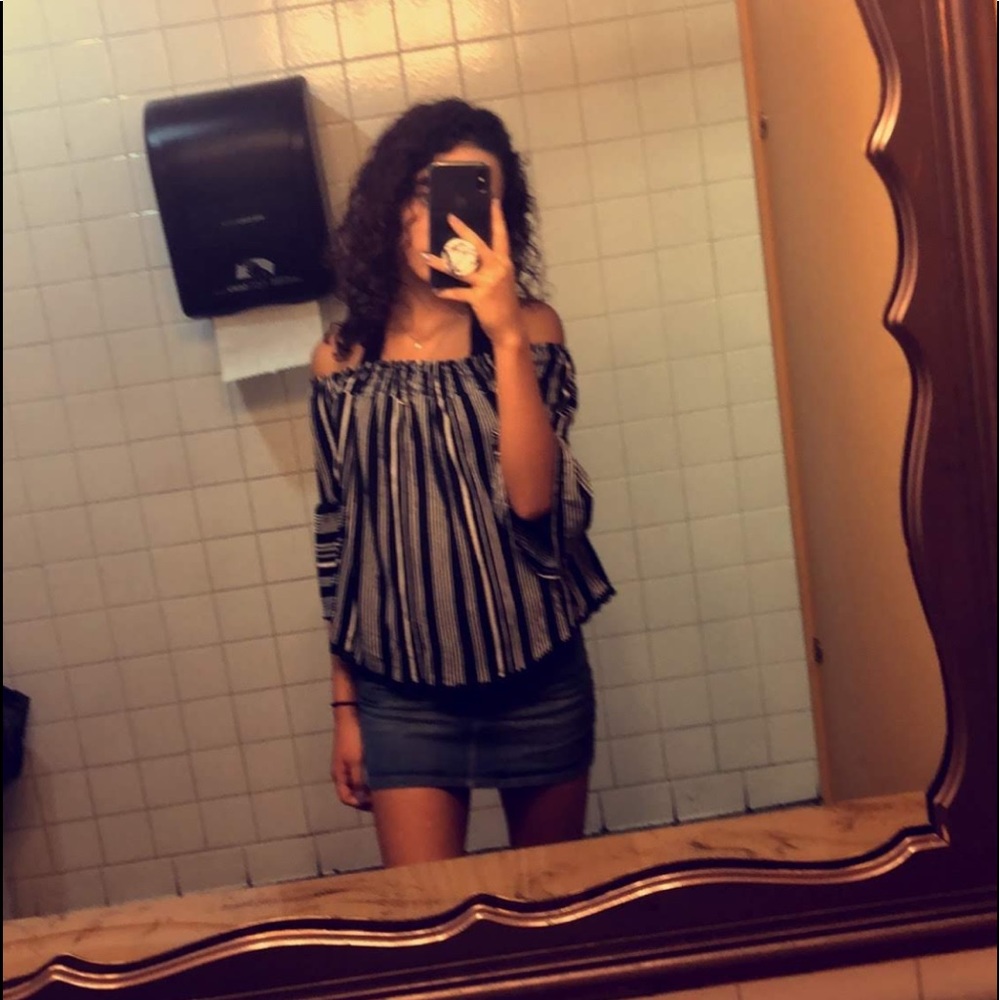 Off the shoulder blue navy strip shirt